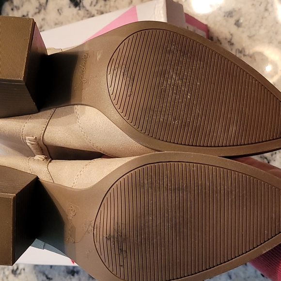 Booties - Picture 5 of 5